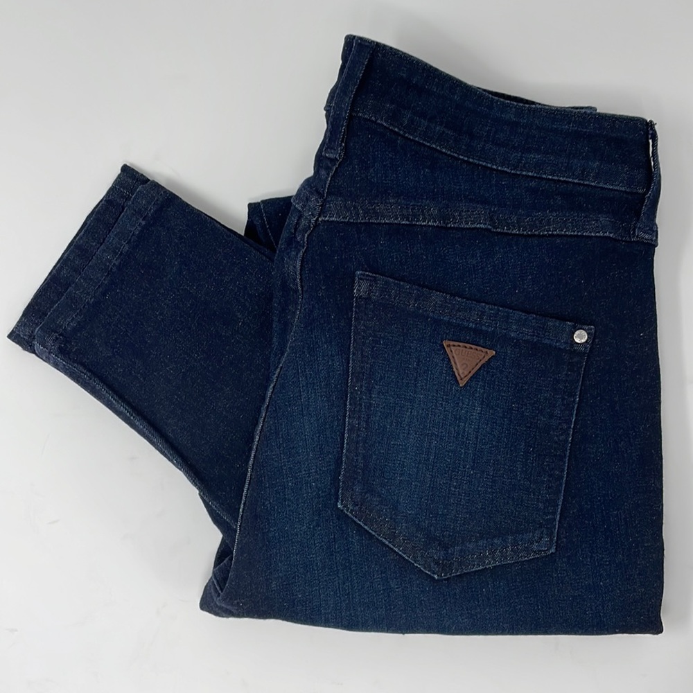 GUESS 1981 Skinny Jeans 28